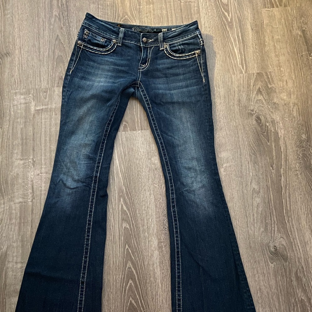 Dark wash Miss Me jeans size 28 flare leg